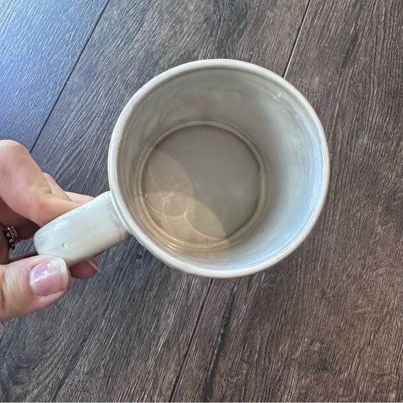 Anthropologie holiday mug Christmas mitten monogram initial “W” - Picture 4 of 4